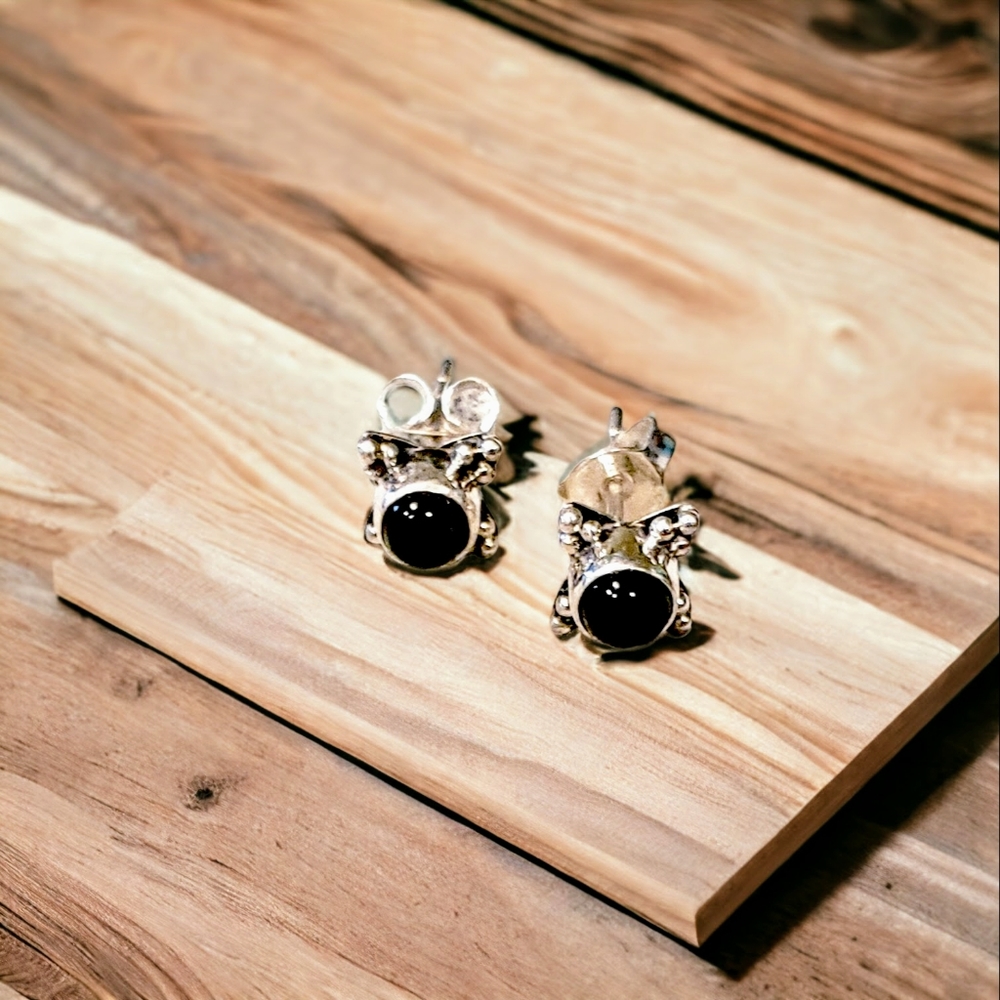 .925 Sterling silver & onyx stud earrings ~New~ - Picture 3 of 6